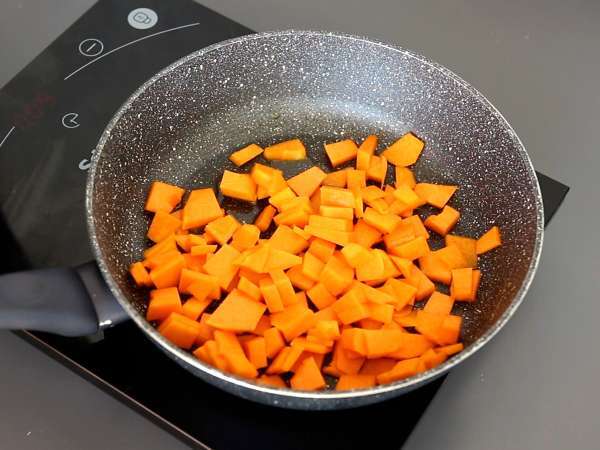Karamelky, ravioly v tvare cukríkov s tekvicovou a ricottovou náplňou - Príprava krok 4