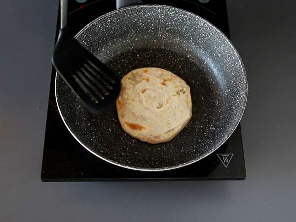 Čínske palacinky so zelenou cibuľkou - Scallion pancakes - Príprava krok 5