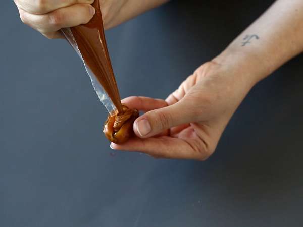 Domáce Snickers: datle, arašidy a čokoláda - zdravé občerstvenie bez pridaného cukru - Príprava krok 2