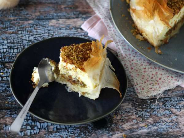 Tvarohový koláč na spôsob baklavy s pistáciami, chrumkavý a topiaci sa - Príprava krok 11