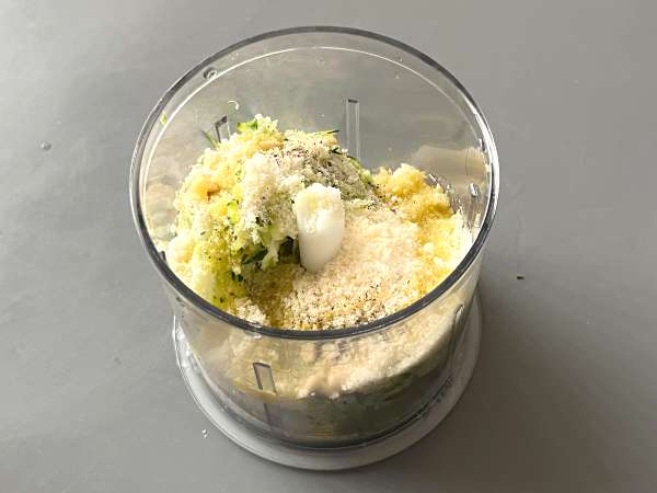 Cuketové pesto, rýchly a chutný recept bez varenia - Príprava krok 3