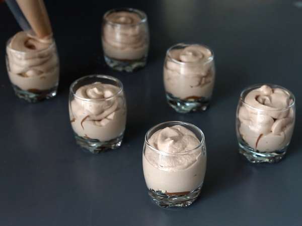 Nepečené, veľmi chutné verrines Kinder Bueno - Príprava krok 7
