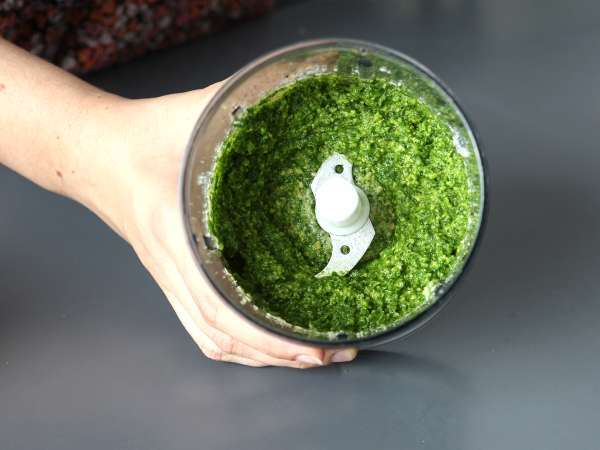 Petržlenové a arašidové pesto, explózia chutí - Príprava krok 3