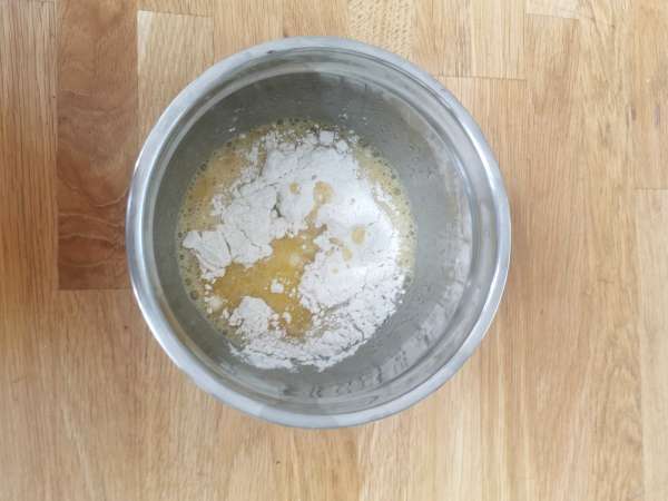 Jednoduchý marhuľový clafoutis - Príprava krok 2