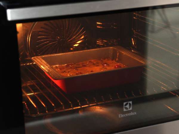 Blondie čerešne a čokoláda, dokonalý chrumkavý a fondánový koláč - Príprava krok 5