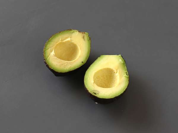 Patacones, kolumbijské toasty s guacamole a paradajkami - Príprava krok 1
