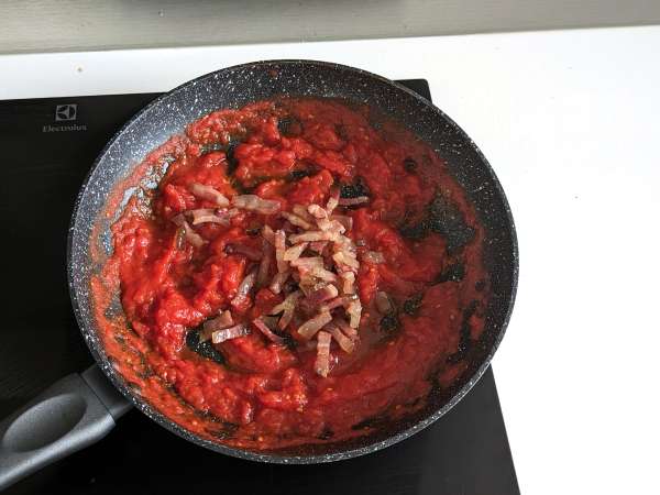 Pasta all'amatriciana, tradičný recept vysvetlený krok za krokom - Príprava krok 7