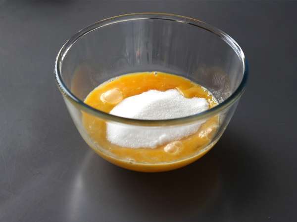 Noisetier, chrumkavý, topiaci sa lieskovoorieškový koláč s 5 ingredienciami! - Príprava krok 1