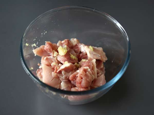 Teriyaki kura, sladká a pikantná japonská omáčka, ktorú si zamilujete! - Príprava krok 2