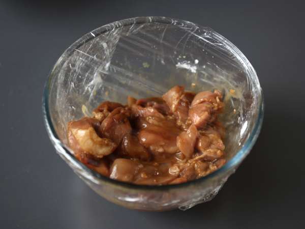 Teriyaki kura, sladká a pikantná japonská omáčka, ktorú si zamilujete! - Príprava krok 3