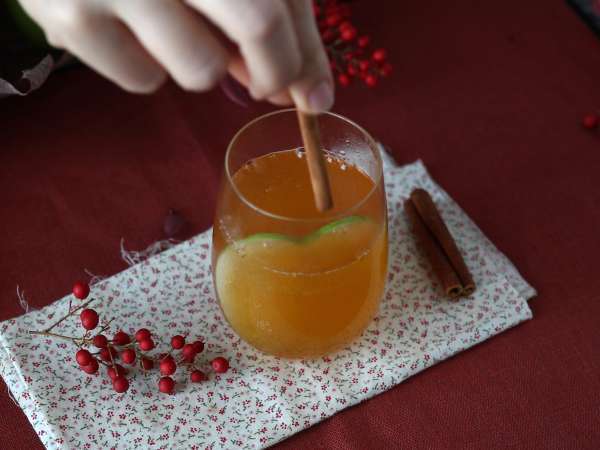 Pumpkin Spritz, pikantný koktail s tekvicovým sirupom! - Príprava krok 4