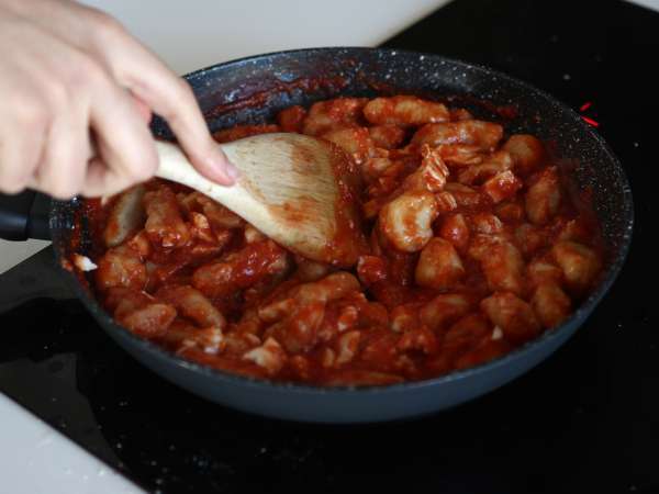 Gnocchi alla Sorrentina na panvici: rýchly a šťavnatý recept, ktorý všetci milujú! - Príprava krok 10