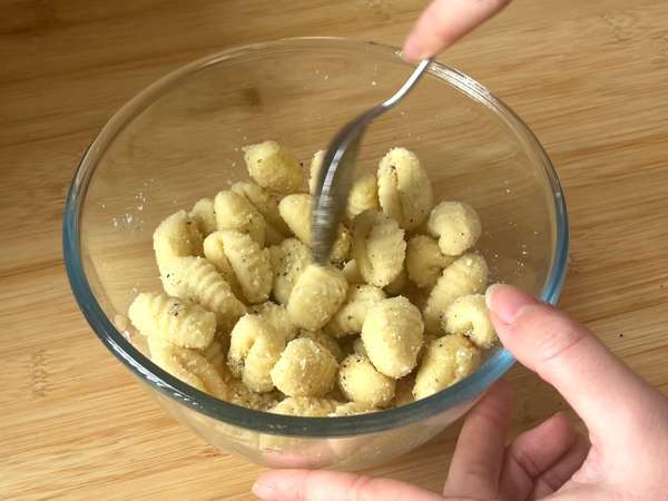 Chrumkavé parmezánové halušky na Air Fryer - Príprava krok 1