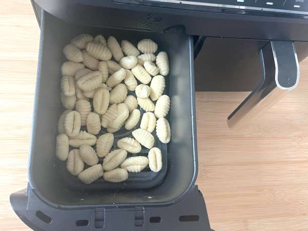 Chrumkavé, mäkké halušky s fritézou Air fryer, hotové za 10 minút! - Príprava krok 1