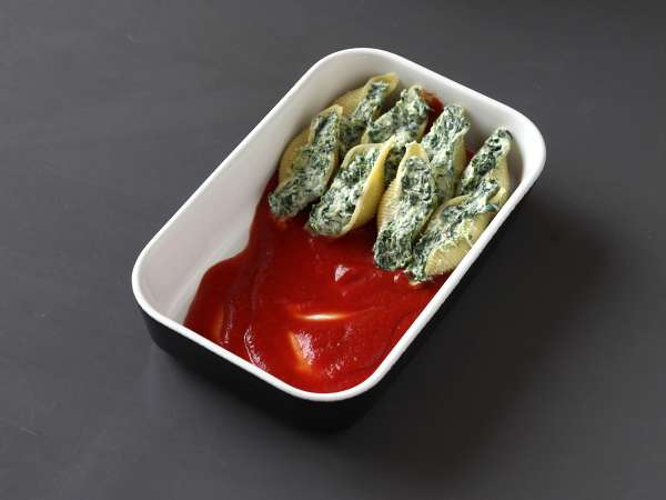 Conchiglioni plnené ricottou a špenátom: neodolateľné pečené vegetariánske jedlo - Príprava krok 7