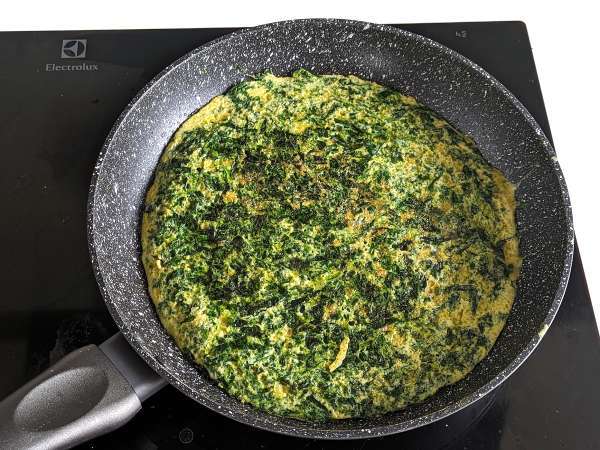 Špenátová omeleta, jednoduchý a chutný vegetariánsky druhý chod - Príprava krok 9