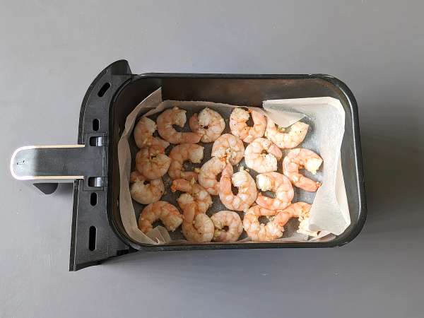 Krevety vyprážané na vzduchu: ľahký a chutný recept - Príprava krok 4