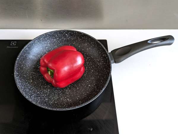 Ako stiahnuť papriku z kože na panvici - Príprava krok 1