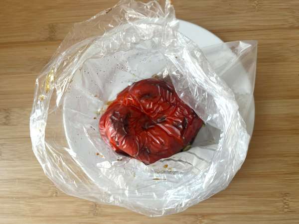 Šalát z pečenej papriky vo fritéze - Príprava krok 2