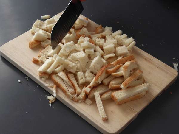 Ako pripravím domácu japonskú strúhanku panko? Jednoduchý a úsporný recept - Príprava krok 2