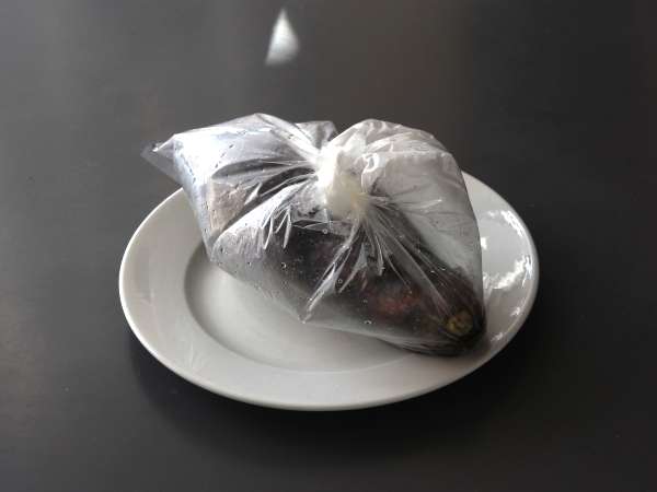 Ako upiecť a olúpať baklažány v rúre? - Príprava krok 4