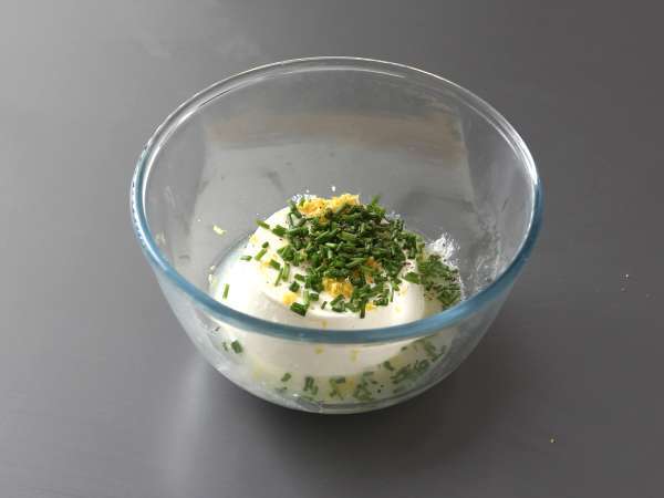 Super osviežujúci letný koláč: ricotta, uhorka a údený losos - Príprava krok 4