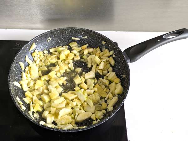 Krémové cestoviny s cuketou a gréckym jogurtom - Príprava krok 2