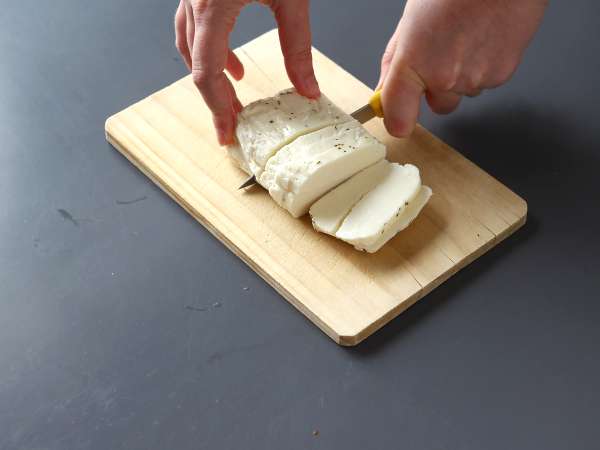 Halloumi s medom grilované vo fritéze Air Fryer - Príprava krok 1
