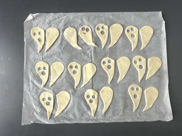 Sušienky s duchmi: najjednoduchší a najzábavnejší recept na Halloween, ktorý môžete pripraviť s deťmi - Príprava krok 3