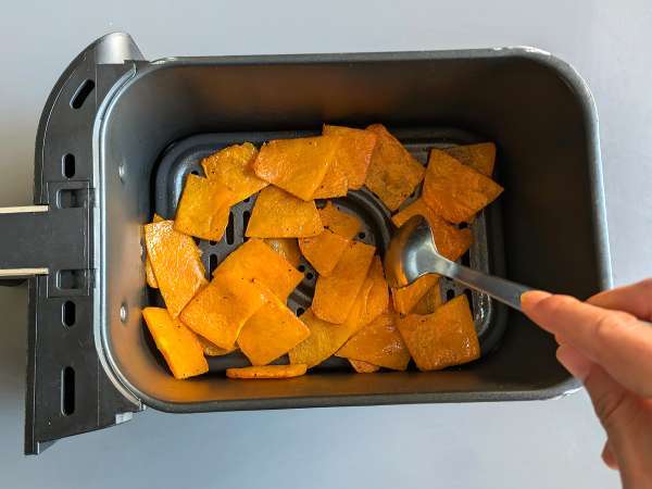 Tekvicové lupienky vo fritéze: ľahké a chutné - Príprava krok 5