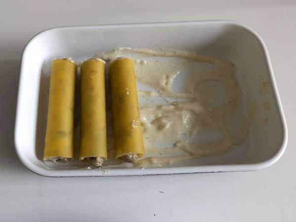 Cannelloni huby a klobása: bohatý a chutný prvý chod - Príprava krok 11