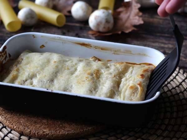 Cannelloni huby a klobása: bohatý a chutný prvý chod - Príprava krok 13