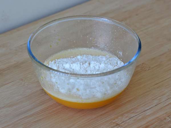 Čokoládový a orechový koláčik vo fritéze - Príprava krok 2