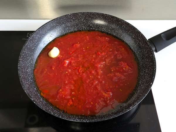 Penne all'arrabbiata: talianska klasika, ktorá zahreje pri srdci! - Príprava krok 3