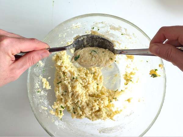 Karfiolové mäsové guľky vo fritéze: úsporný a vegetariánsky recept - Príprava krok 6