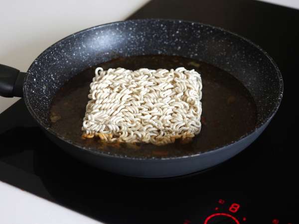 Ako uvariť buldak habanero limetkové rezance, recept s marinovaným kuracím mäsom! - Príprava krok 8