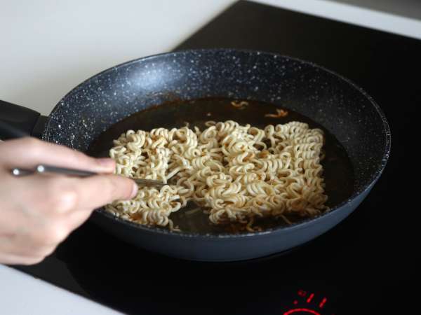 Ako uvariť buldak habanero limetkové rezance, recept s marinovaným kuracím mäsom! - Príprava krok 10