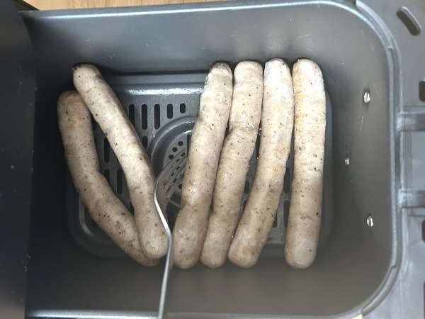 Ako pripraviť klobásy vo fritéze Air Fryer? - Príprava krok 2