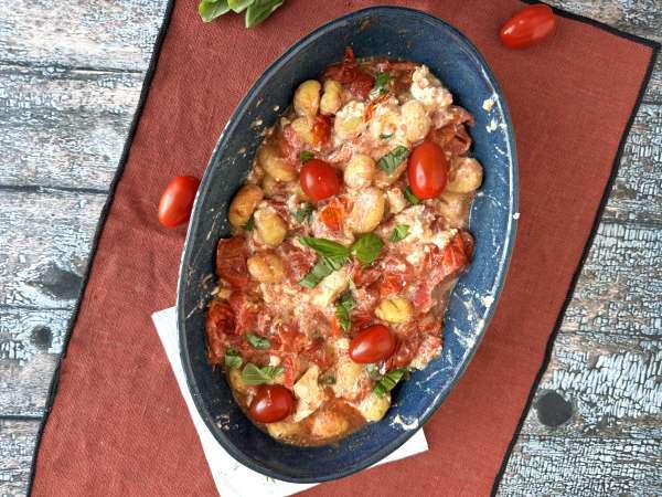 Pečené feta halušky s Airfryer, super rýchle jedlo s cherry paradajkami a feta! - Príprava krok 7