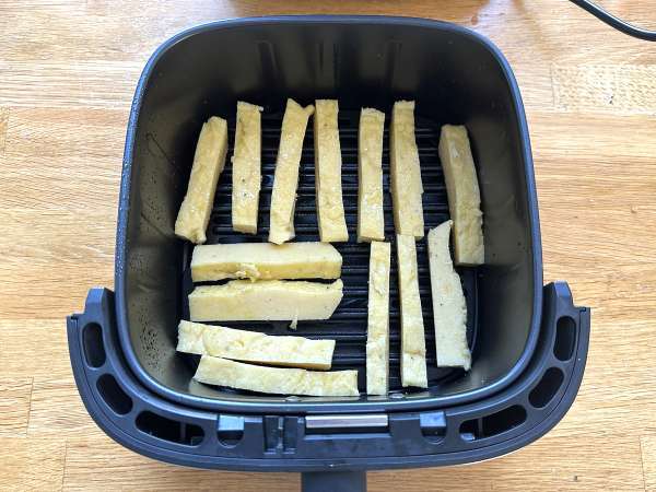 Polenta vyprážaná vo fritéze Air Fryer: chrumkavá, zdravá a bezlepková - Príprava krok 6