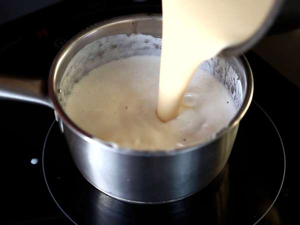 Cruffins, kombinácia croissantu a muffinu s krémom a čokoládou - Príprava krok 3