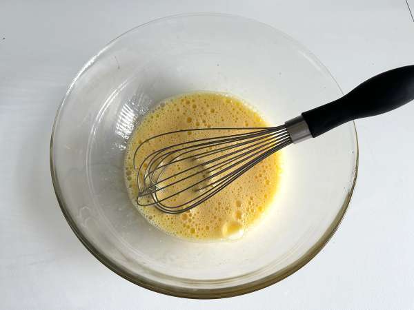 Bezlepkový ovsený chlieb s jogurtom a vajcami: zdravý a jednoduchý recept plný bielkovín - Príprava krok 1