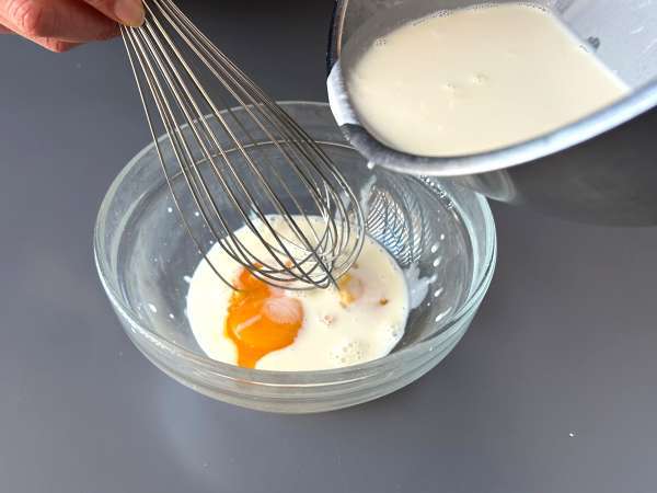 Torrijas vo fritéze s brioškovým chlebom, tradícia bez komplikácií - Príprava krok 3