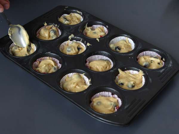 Čučoriedkové muffiny, mini verzia pyrenejského koláča! - Príprava krok 6