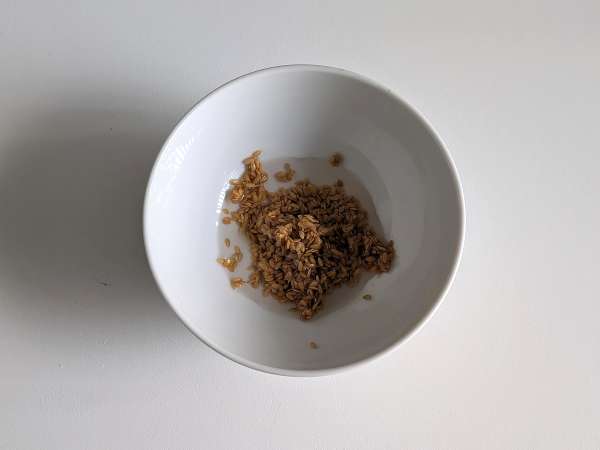 Mäkké vegánske palacinky s ľanovým vajcom: jednoduchý recept bez vajec - Príprava krok 1