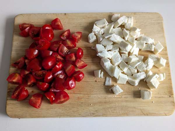 Studené cestoviny s rukolovým pestom, cherry paradajkami a mozzarellou: svieži a rýchly letný recept - Príprava krok 5