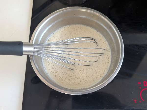 Rýchly a jednoduchý vaječný krém: recept mojej babičky - Príprava krok 3