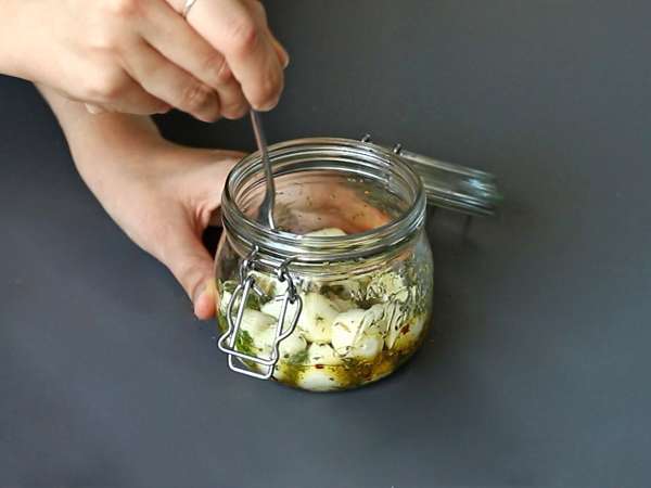 Marinované mozzarellové guľôčky na aperitív alebo šalát! - Príprava krok 3