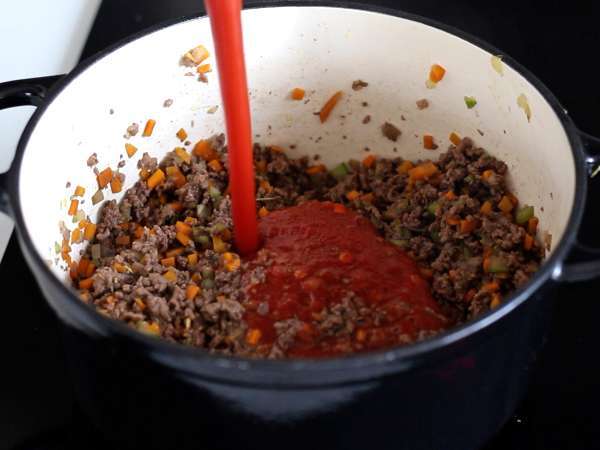 Cestoviny s bolonskou omáčkou - tagliatelle al ragù alla bolognese - Príprava krok 4