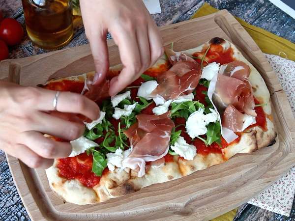 Lahodná pinsa, ktorá sa pripraví veľmi rýchlo - Príprava krok 4